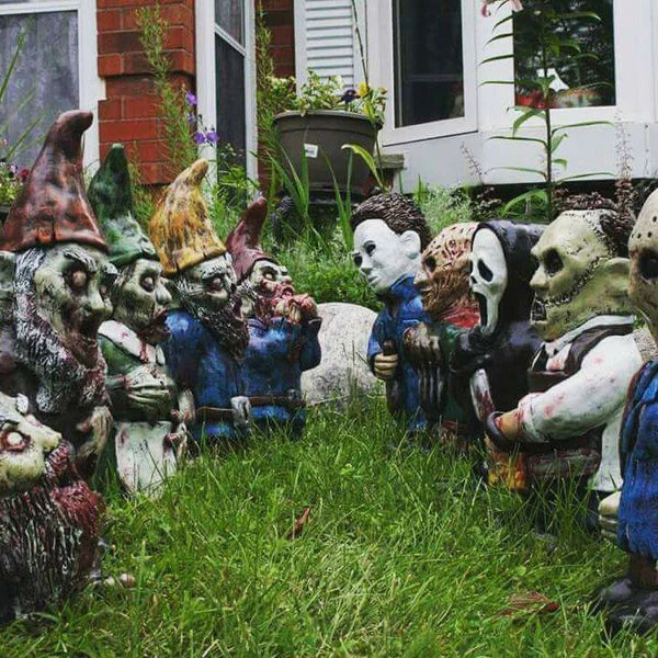 Horror Movie Garden Gnomes Killer🎁